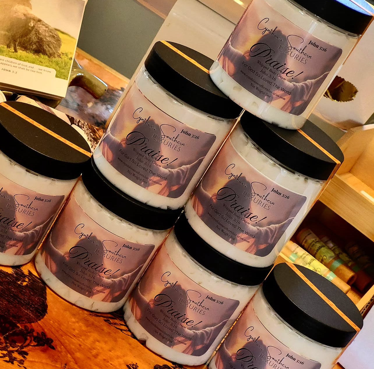 Praise! Foaming Body Scrub